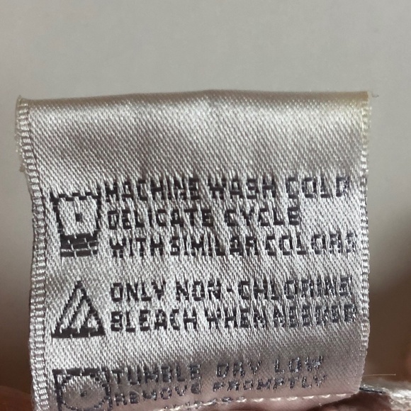 LIKE NEW! Pink Pierre Cardin Vintage Crew Neck Sweater - Picture 4 of 9